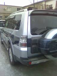 2006 Mitsubishi Pajero Photos