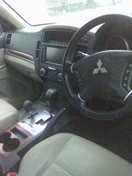 2006 Mitsubishi Pajero Wallpapers