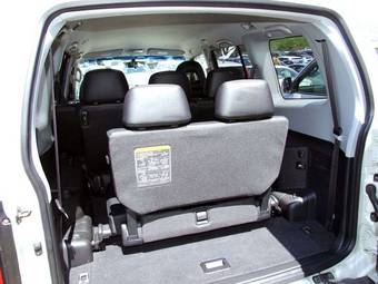 2006 Mitsubishi Pajero Photos