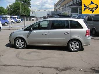 2006 Mitsubishi Pajero Photos