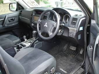 2006 Mitsubishi Pajero Wallpapers