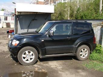 2006 Mitsubishi Pajero Pictures