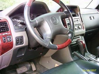 2006 Mitsubishi Pajero Pictures