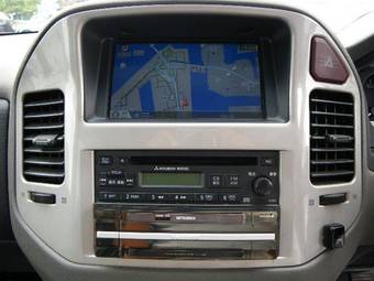 2006 Mitsubishi Pajero Pictures