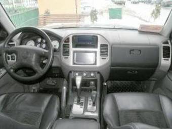 2006 Mitsubishi Pajero Pictures