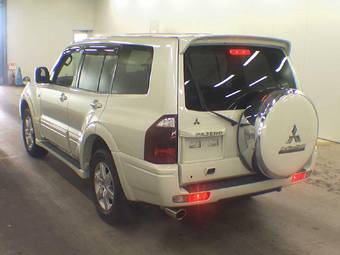 2006 Mitsubishi Pajero Pics