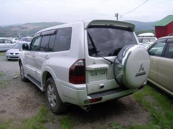 2006 Mitsubishi Pajero Pictures