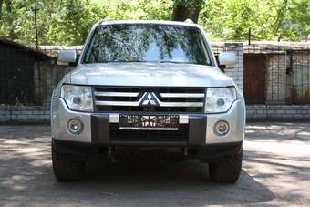 2006 Mitsubishi Pajero Photos