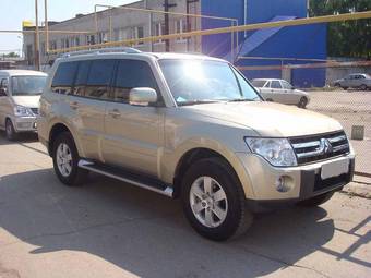 2006 Mitsubishi Pajero Pictures