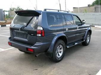 2006 Mitsubishi Pajero Pictures