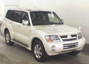 2006 Mitsubishi Pajero Photos