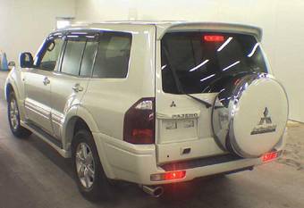 2006 Mitsubishi Pajero Pictures