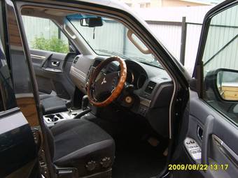 2006 Mitsubishi Pajero Pictures