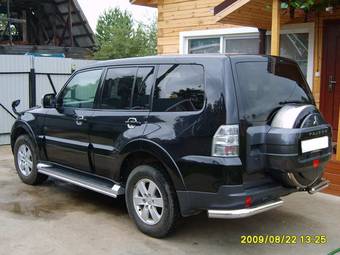 2006 Mitsubishi Pajero Pictures