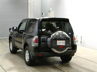 2006 Mitsubishi Pajero Pictures
