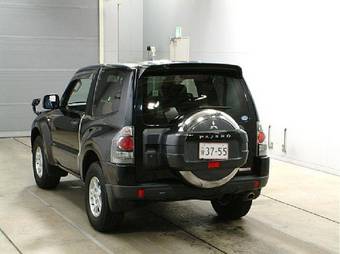 2006 Mitsubishi Pajero Pictures