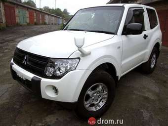 2007 Mitsubishi Pajero Pics