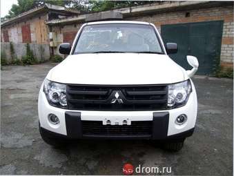 2007 Mitsubishi Pajero Pictures