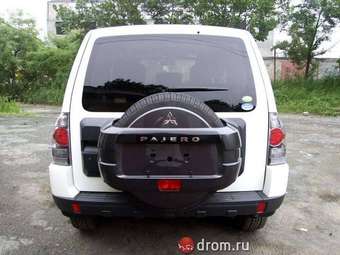 2007 Mitsubishi Pajero Pictures