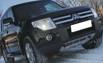 2007 Mitsubishi Pajero Photos