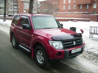 2007 Mitsubishi Pajero Pictures