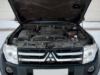 2007 Mitsubishi Pajero Photos