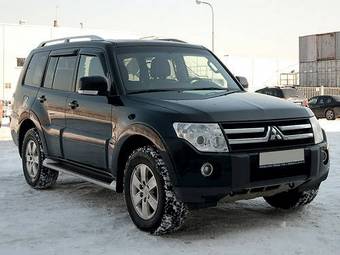 2007 Mitsubishi Pajero Pictures