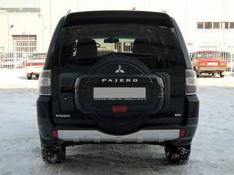 2007 Mitsubishi Pajero Wallpapers