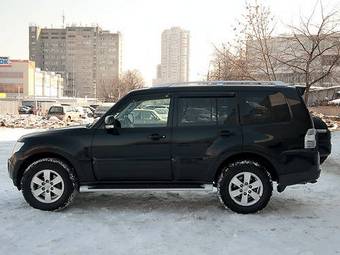 2007 Mitsubishi Pajero Images