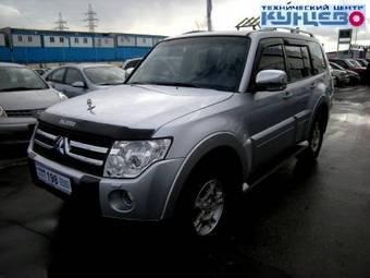 2007 Mitsubishi Pajero Pictures