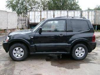 2007 Mitsubishi Pajero Pictures