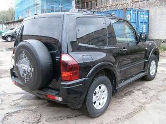 2007 Mitsubishi Pajero Photos