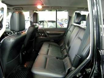 2007 Mitsubishi Pajero Photos