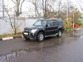 2007 Mitsubishi Pajero Photos