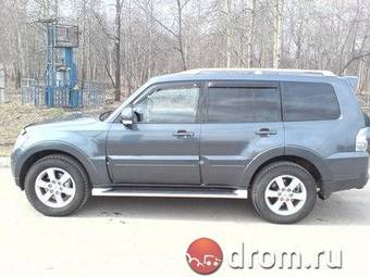 2007 Mitsubishi Pajero Photos