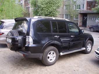 2007 Mitsubishi Pajero Pictures