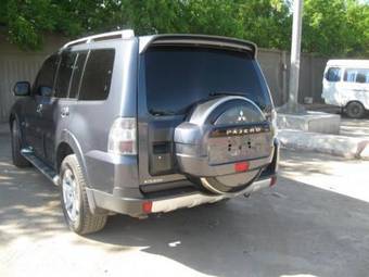 2007 Mitsubishi Pajero Pictures