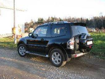 2007 Mitsubishi Pajero Pictures