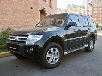 2007 Mitsubishi Pajero Images