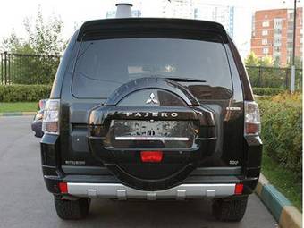 2007 Mitsubishi Pajero Pictures