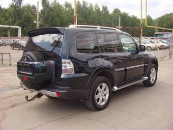 2007 Mitsubishi Pajero Pictures