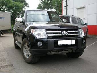 2007 Mitsubishi Pajero Photos