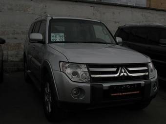 2007 Mitsubishi Pajero Photos