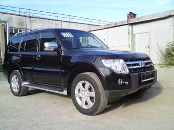 2007 Mitsubishi Pajero Photos