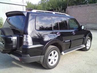 2007 Mitsubishi Pajero Photos