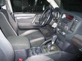 2007 Mitsubishi Pajero Pics