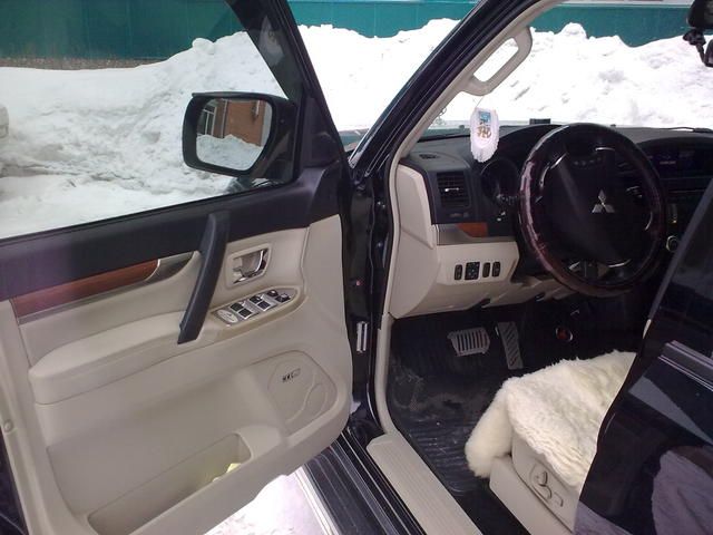 2008 Mitsubishi Pajero