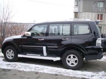 2008 Mitsubishi Pajero Pictures