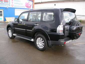 2008 Mitsubishi Pajero Pictures