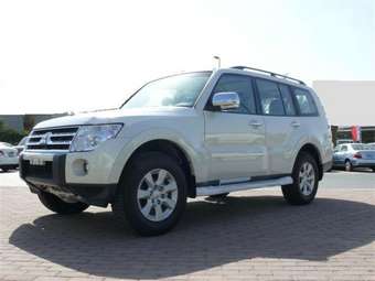 2008 Mitsubishi Pajero Photos